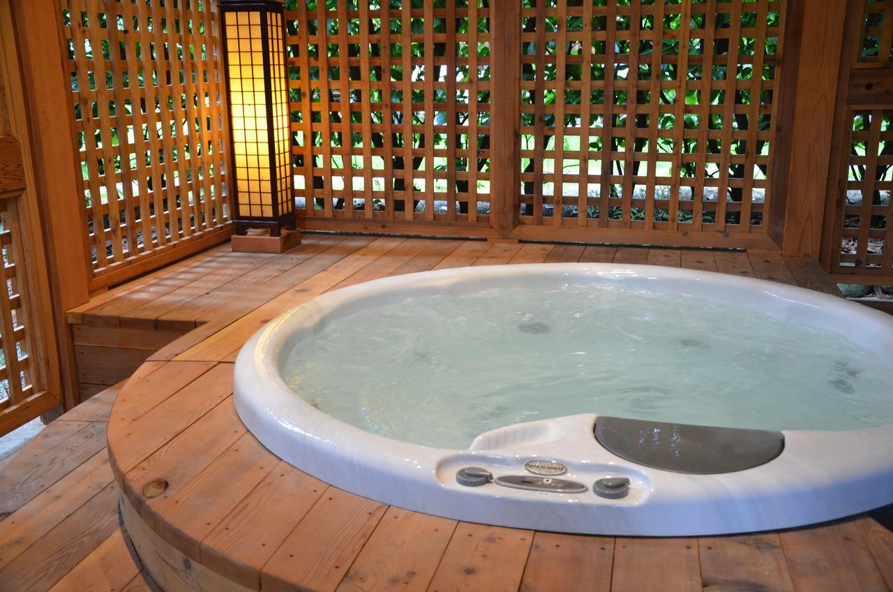 Shades Of Jade Inn & Spa Roberts Creek Exteriér fotografie